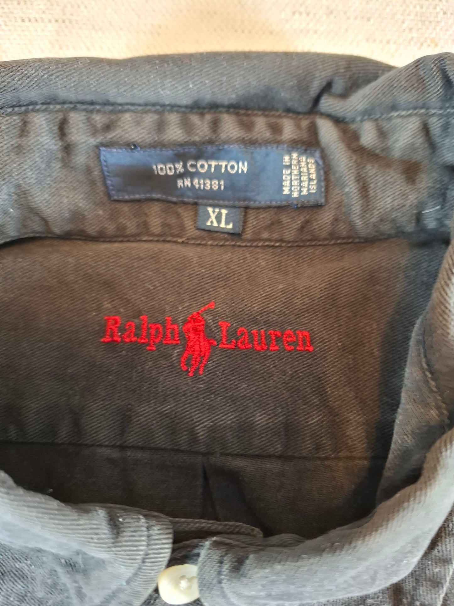 001076 Polo Ralph Lauren Button down shirt size XL Black