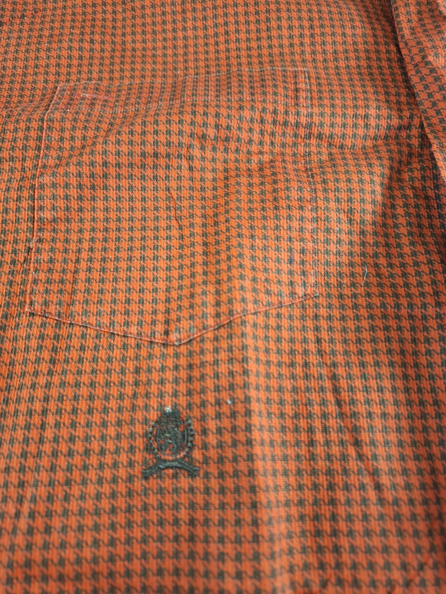 001091 Tommy Hilfiger Button down shirt size L Red/ Black checkered