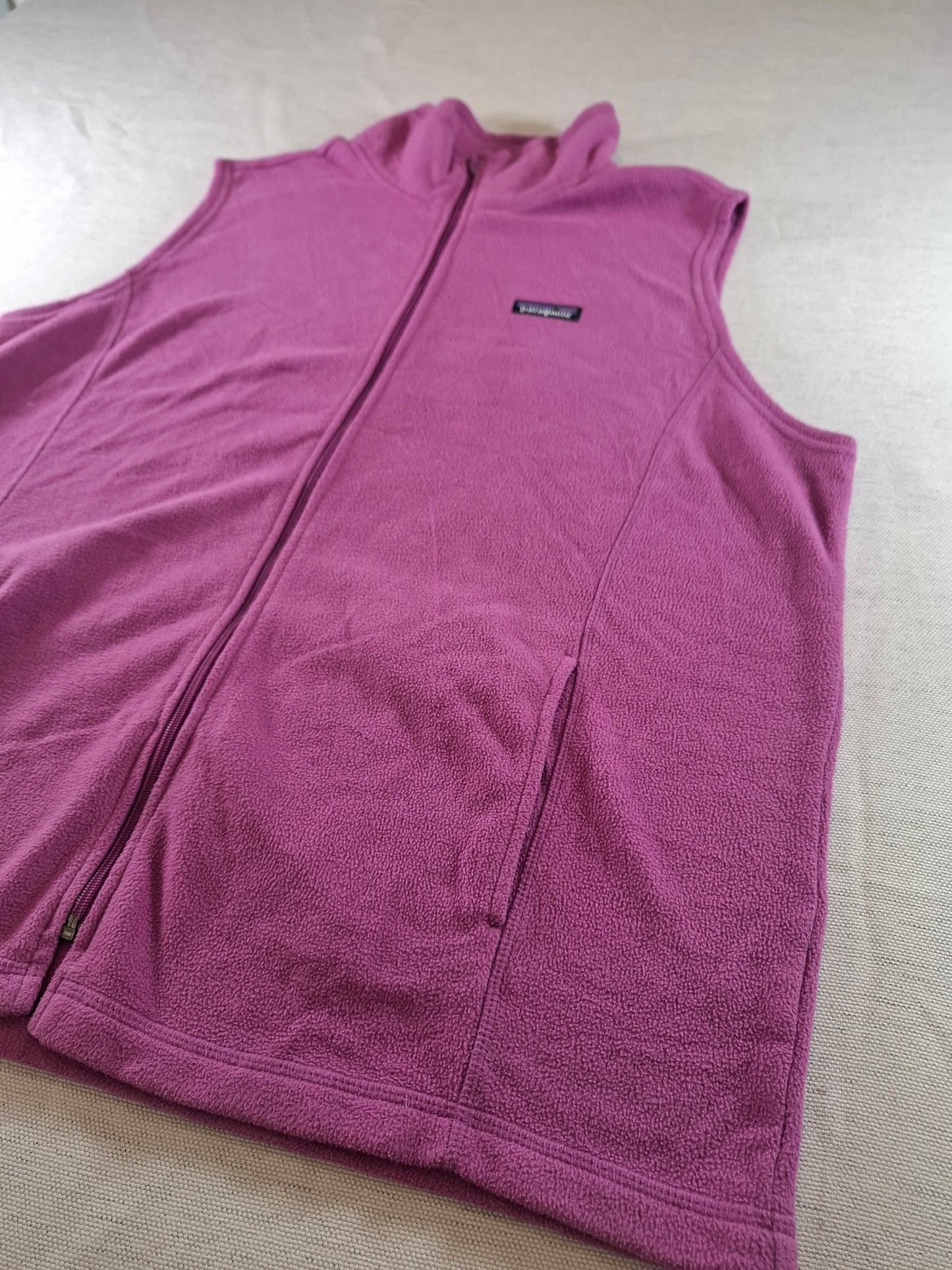 000948 Patagonia Fleece bodywarmer size L Pink