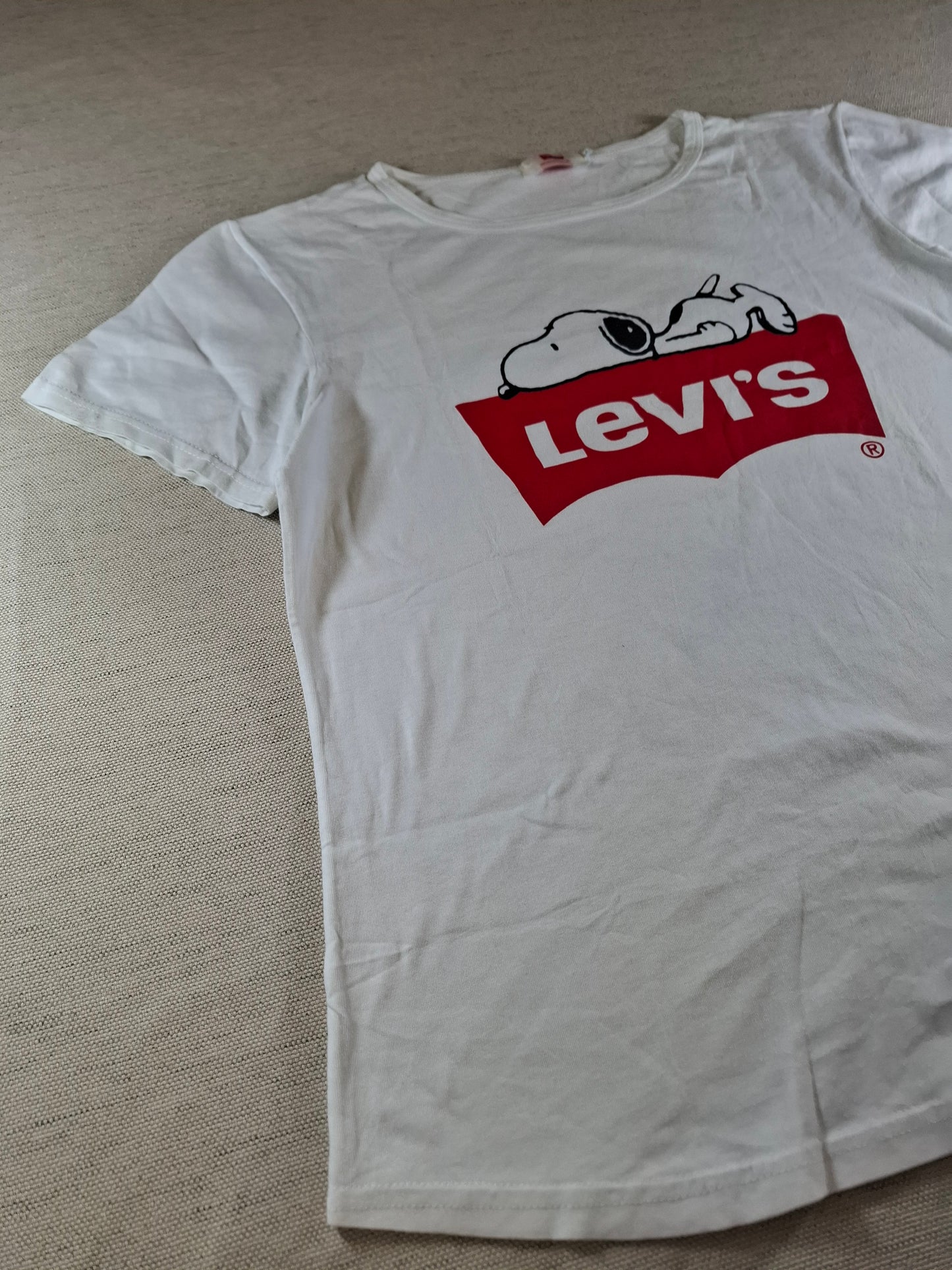 001135 Levi's T-shirt size L White