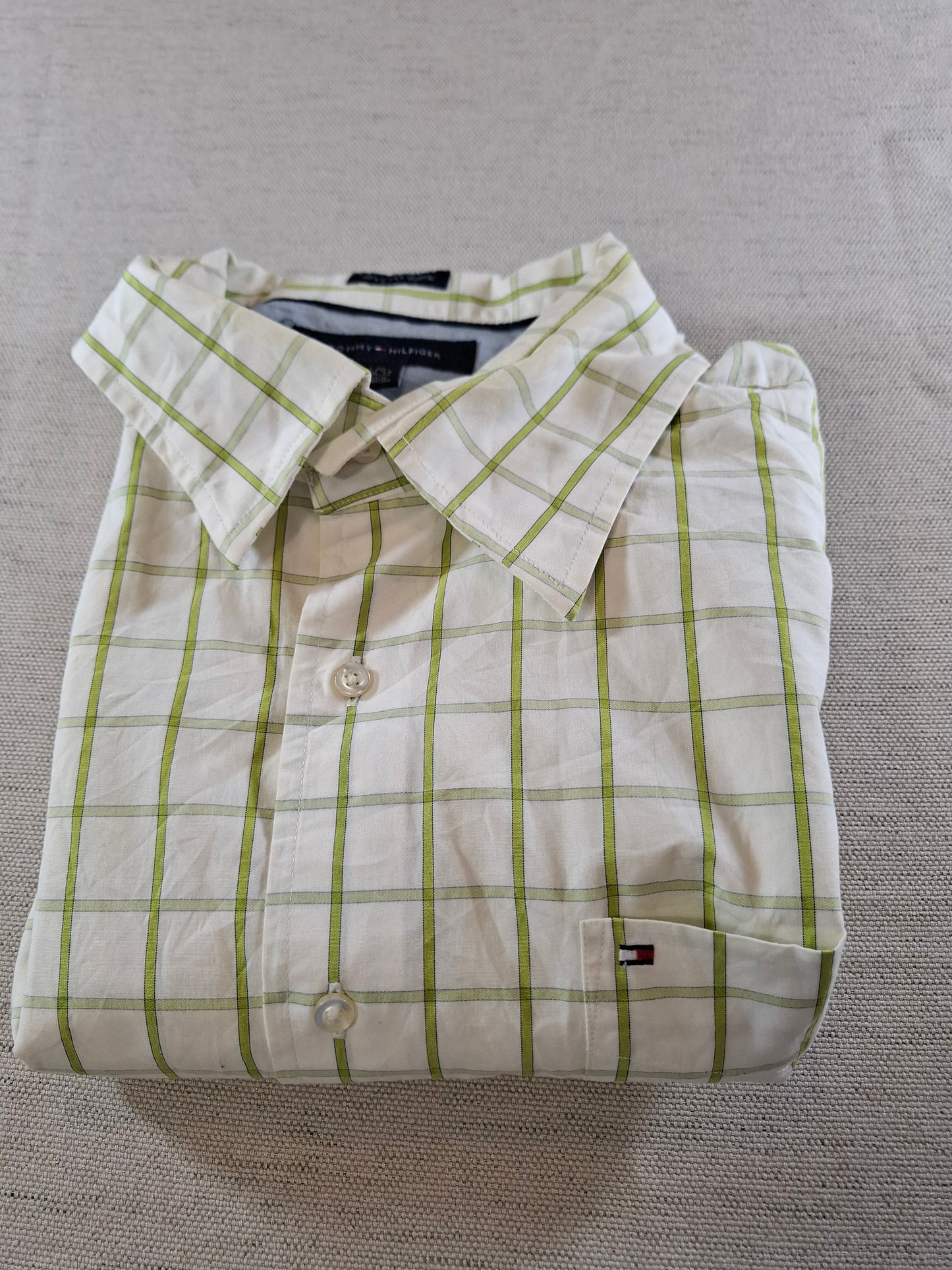 001093 Tommy Hilfiger Button down shirt size 16,5-17 / L Green/ White checkered