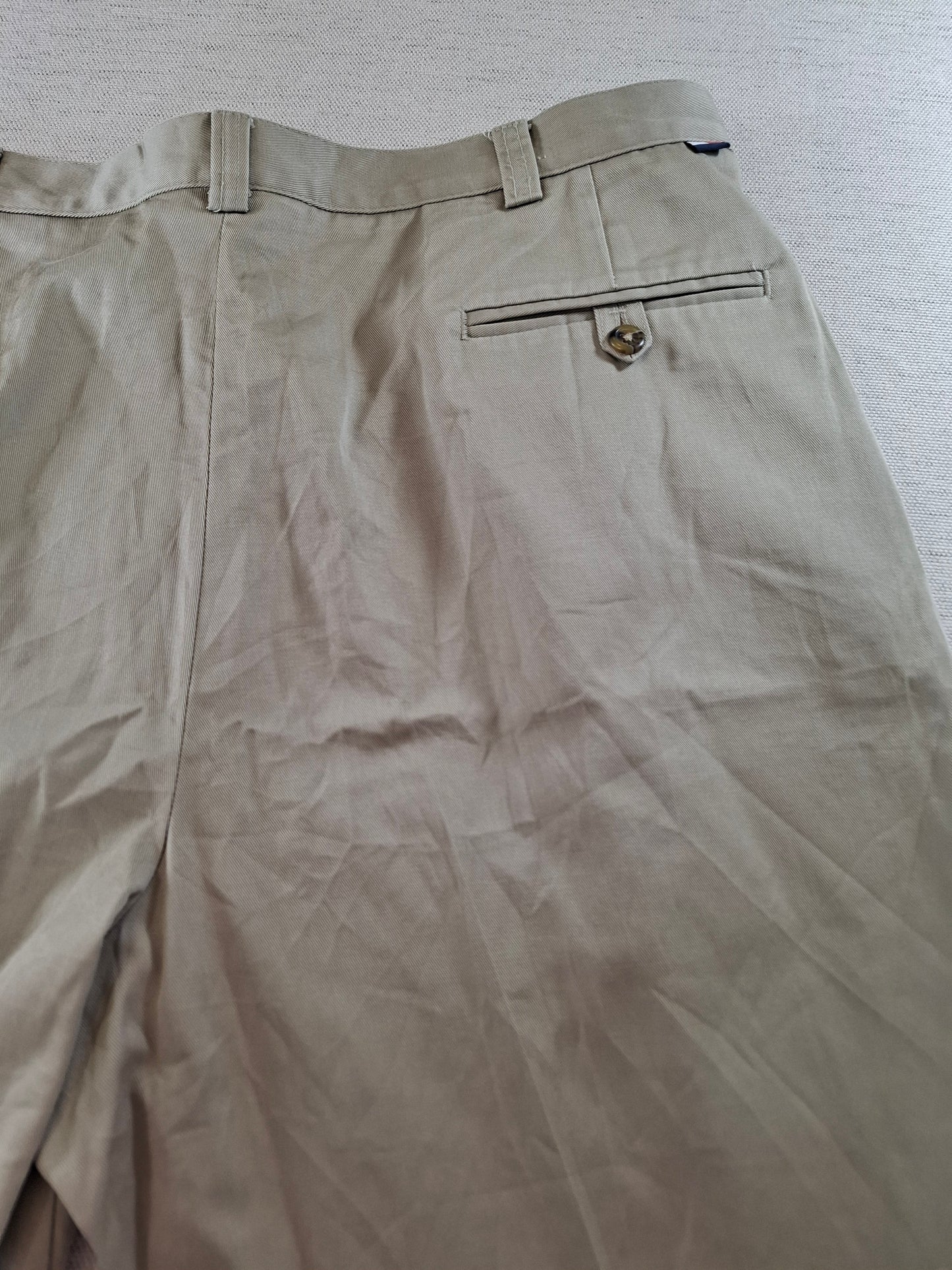000171 Tommy Hilfiger Chino size 38/30 Khaki