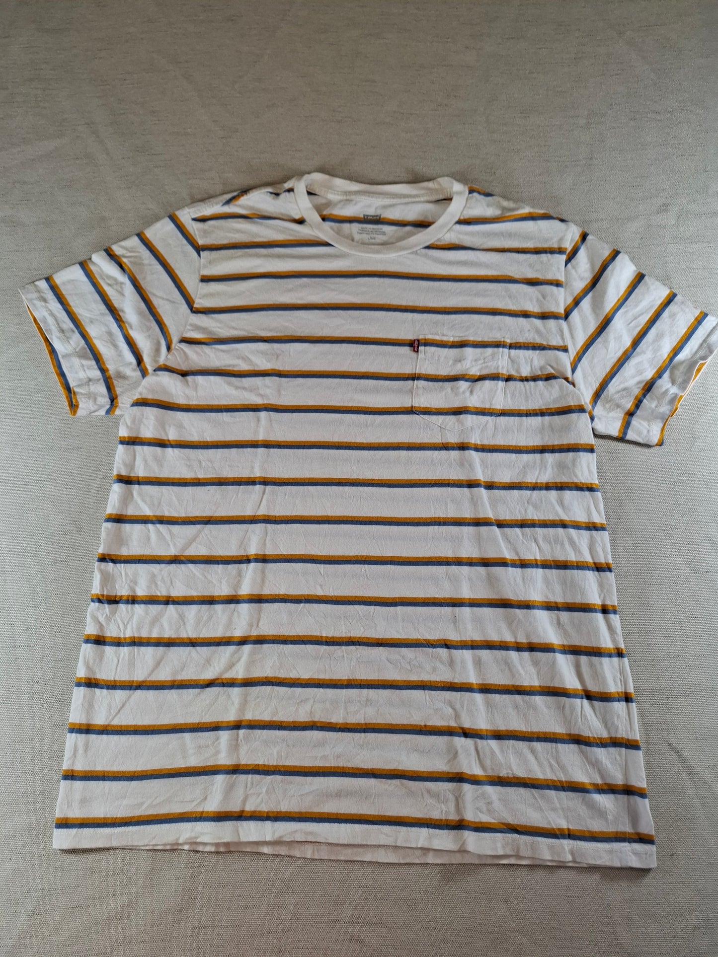 001137 Levi's T-shirt size L White/ Yellow/ Blue striped.