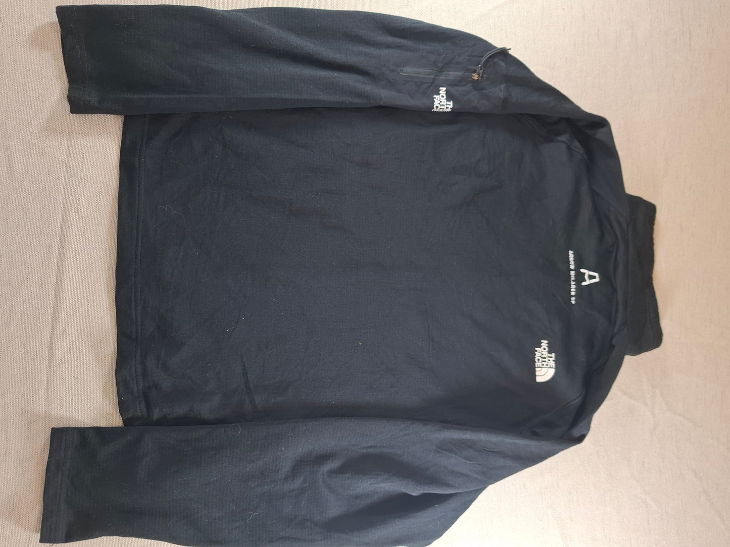 000696 The North Face Jacket size L Black