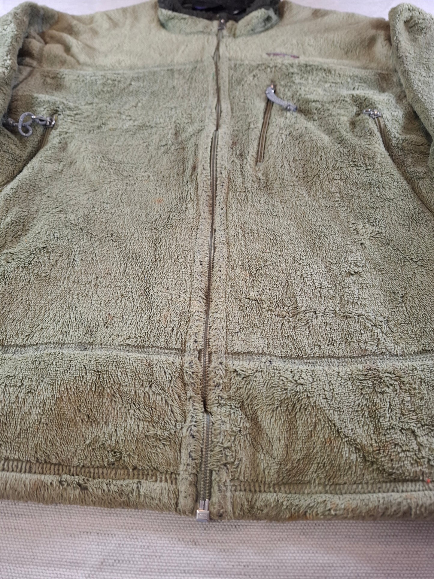 000480 Patagonia Fleece jack size L Army Green