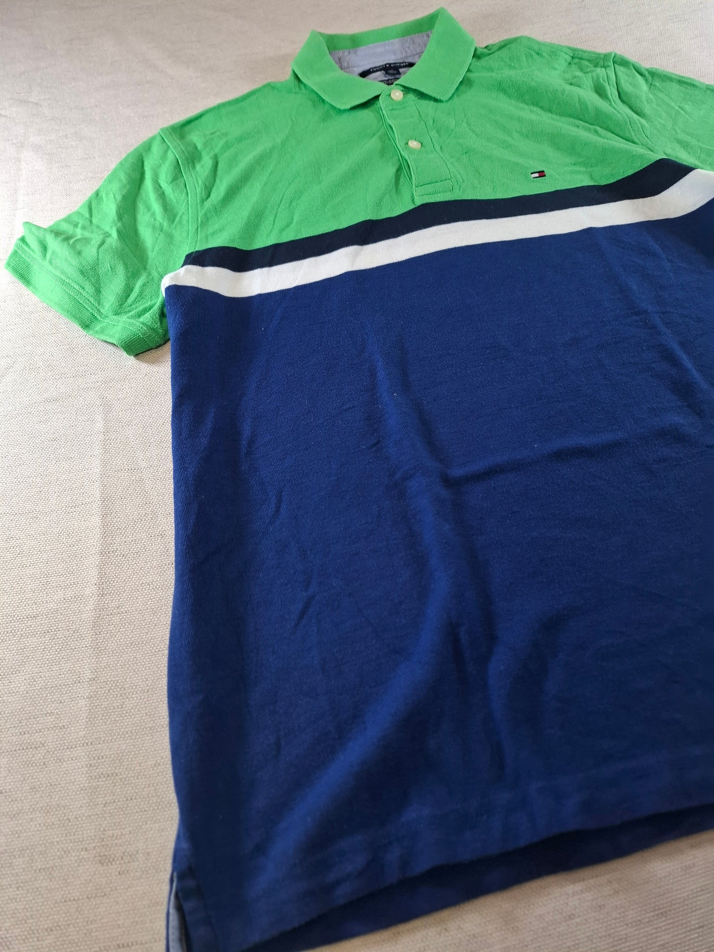 001061 Tommy Hilfiger Polo size L Green/ Blue/ White