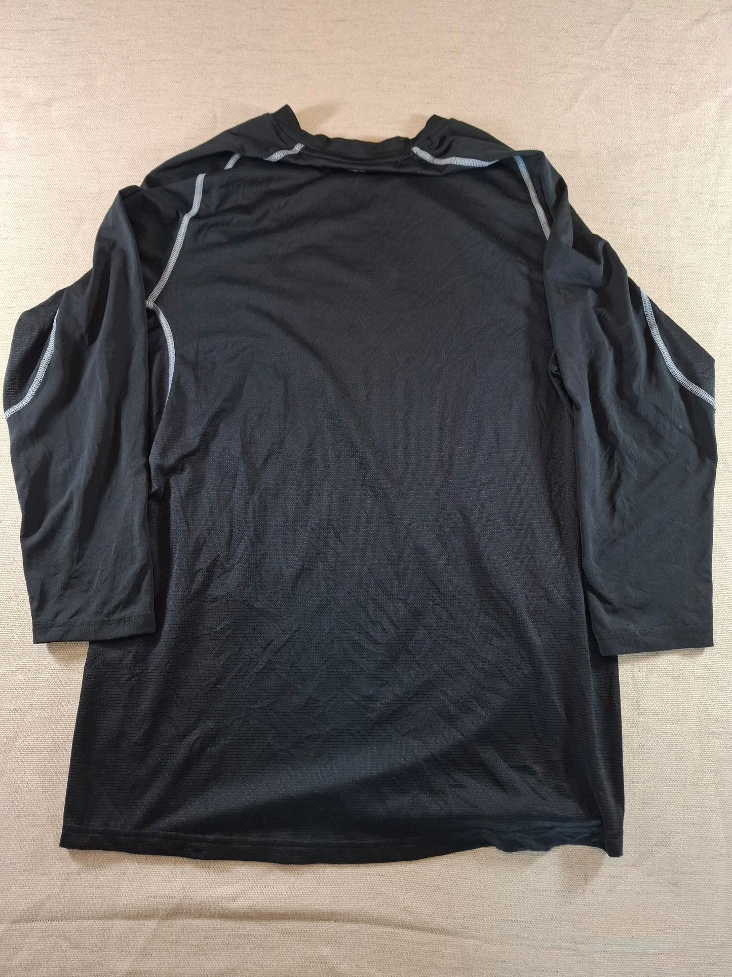 001157 Under Armour Longsleeve t-shirt size Unknown Grey/ Black
