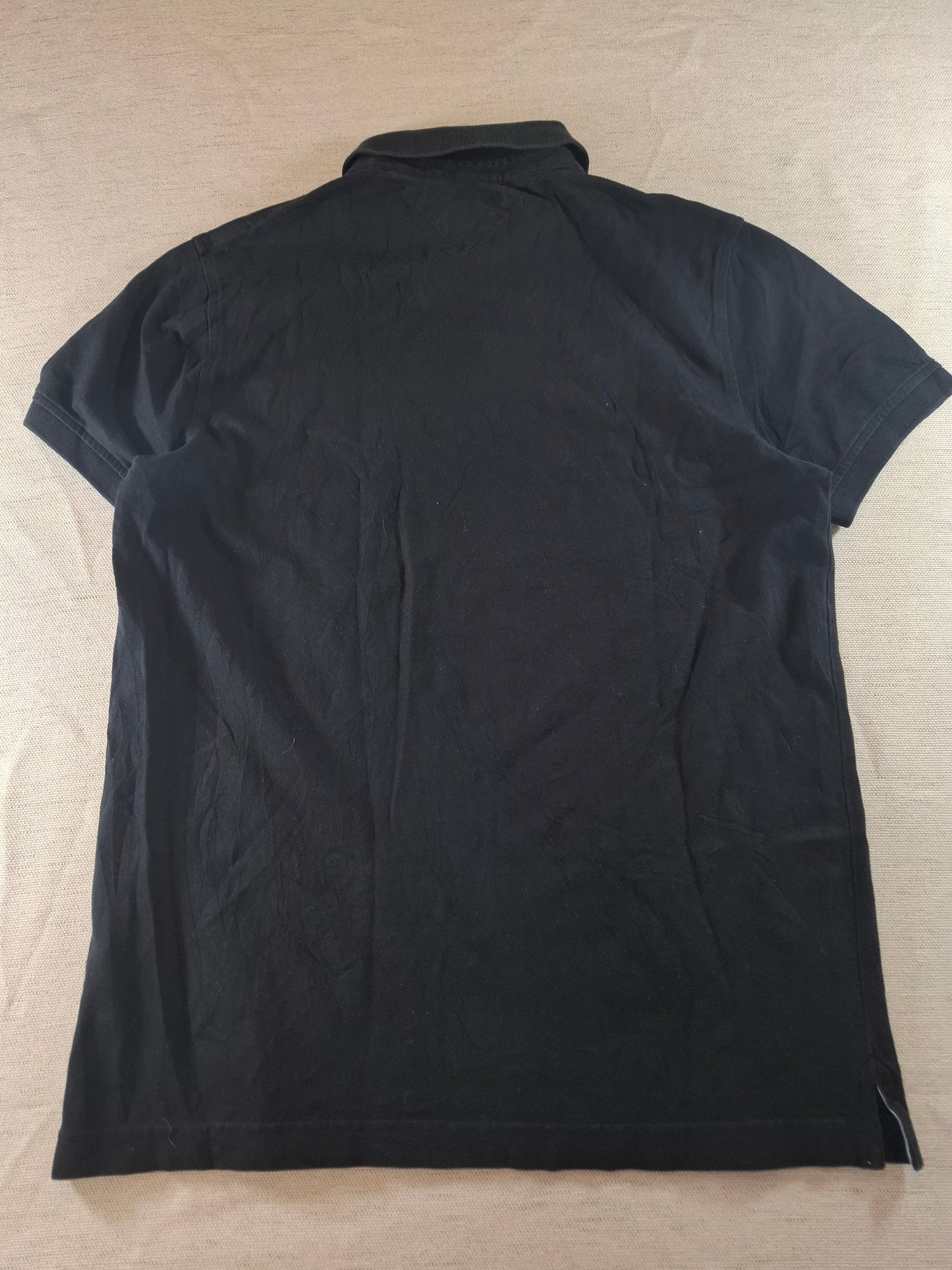 000158 Tommy Hilfiger Polo size M Black