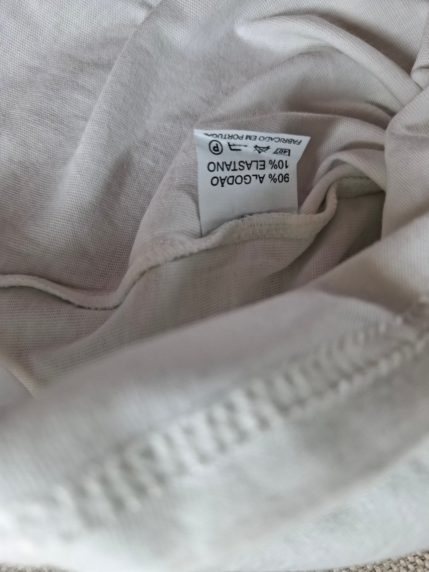 001135 Levi's T-shirt size L White