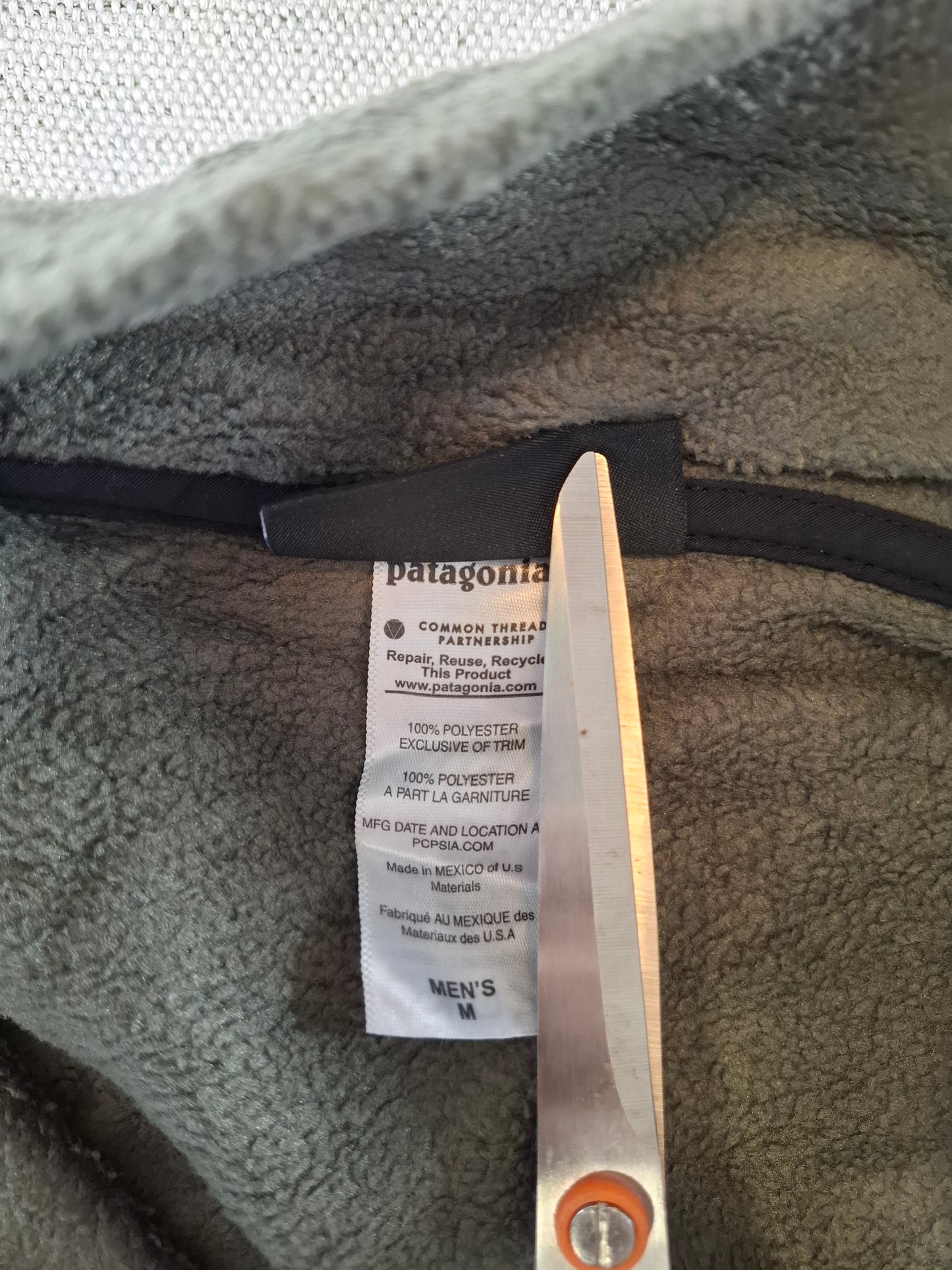 000953 Patagonia Fleece bodywarmer size M Dark Green