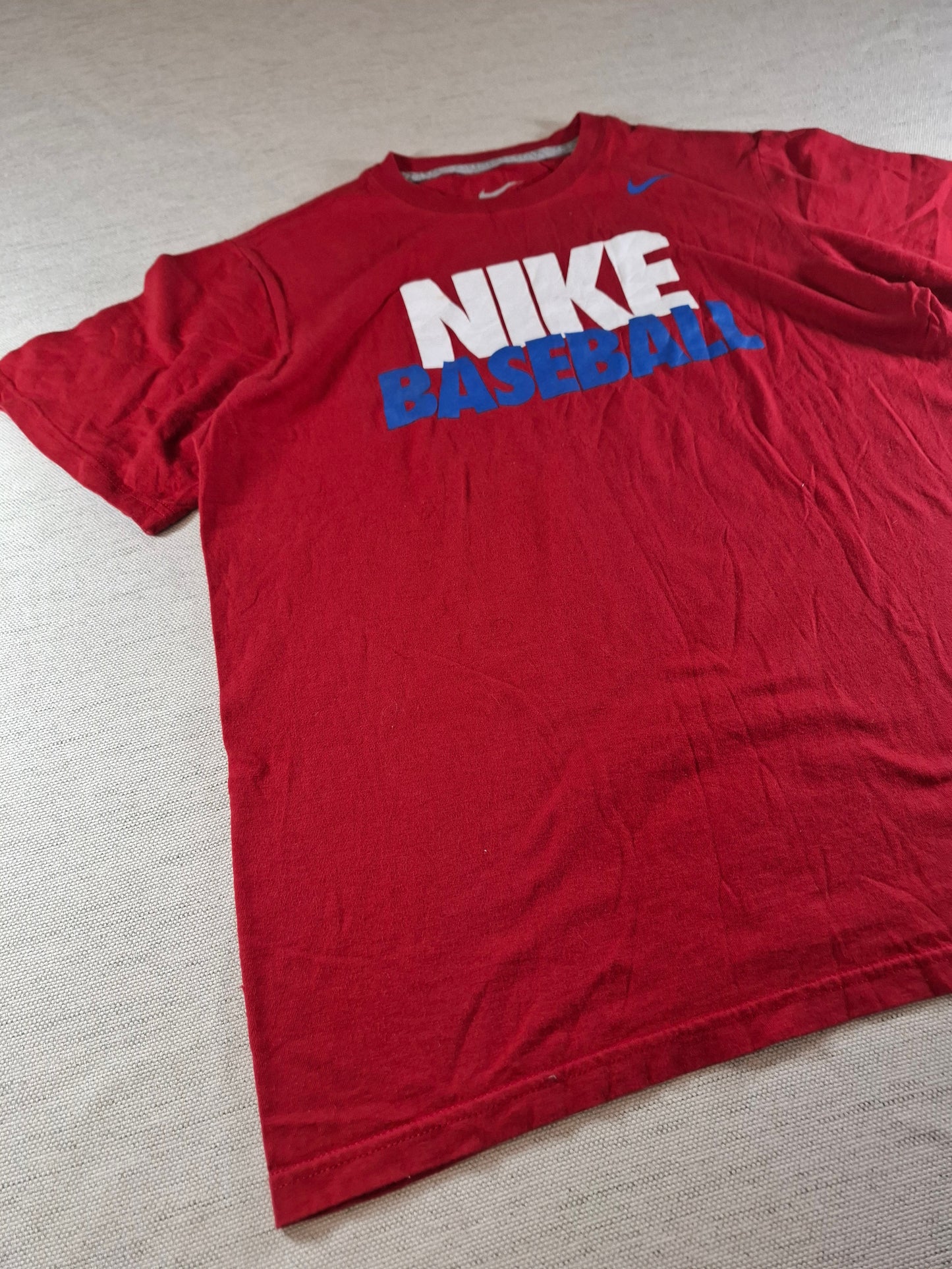 001127 Nike T-shirt size XL Red