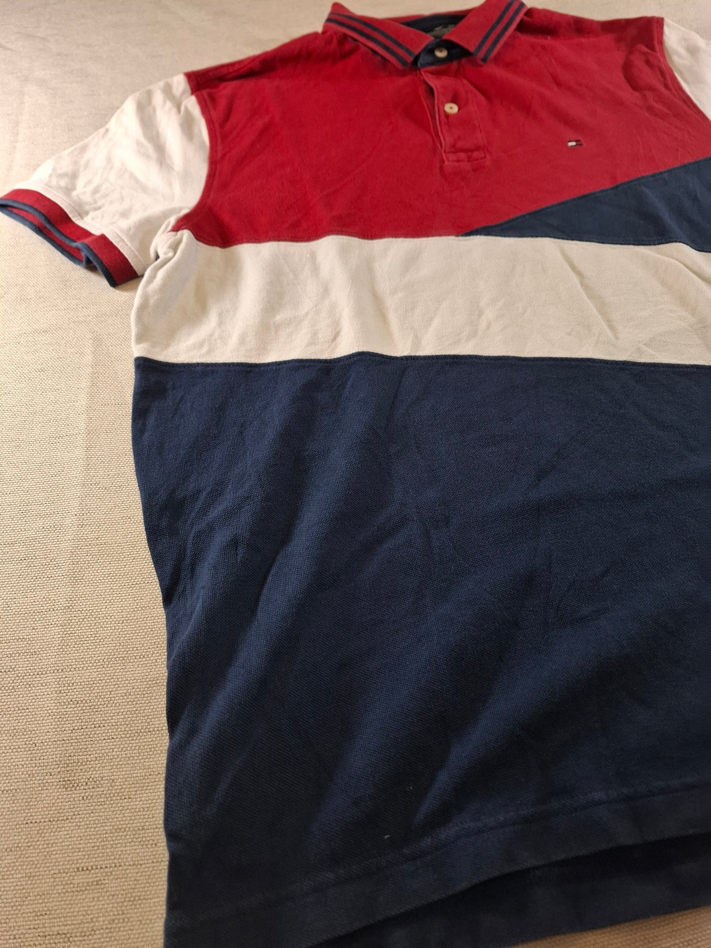 001064 Tommy Hilfiger Polo size L Red/ White/ Blue