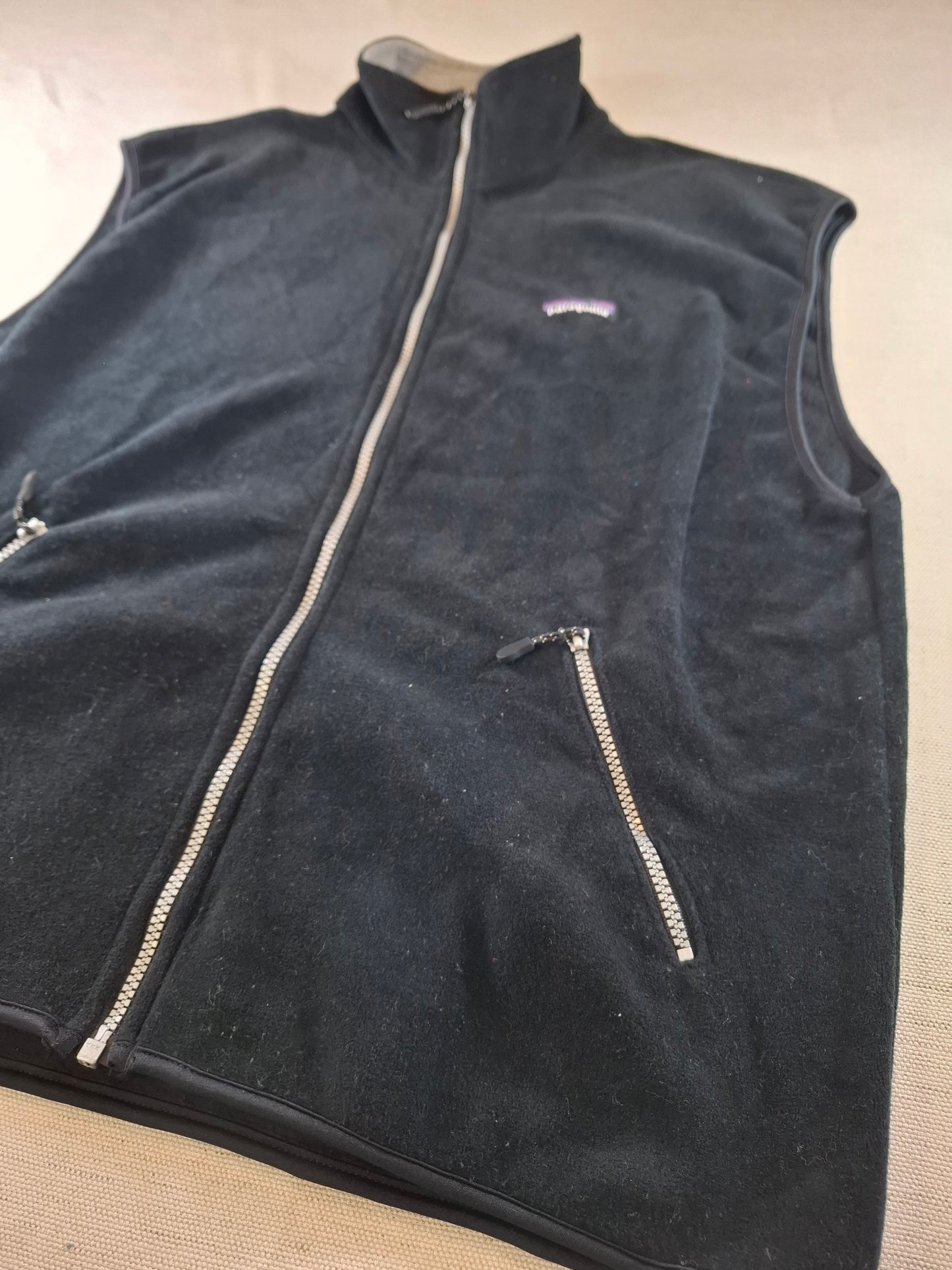 000952 Patagonia Fleece bodywarmer size XL Black