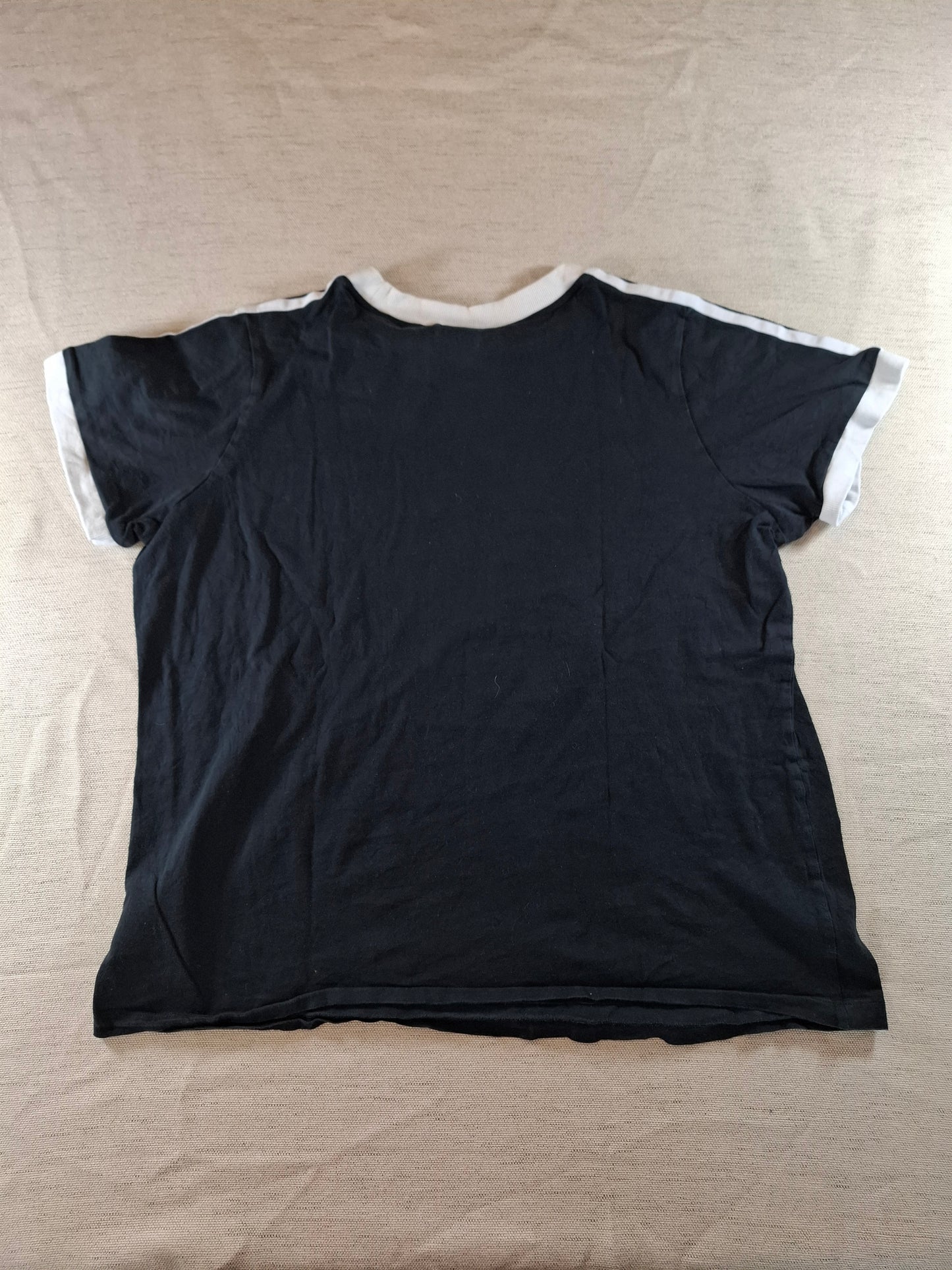 000125 Adidas T-Shirt size M Black