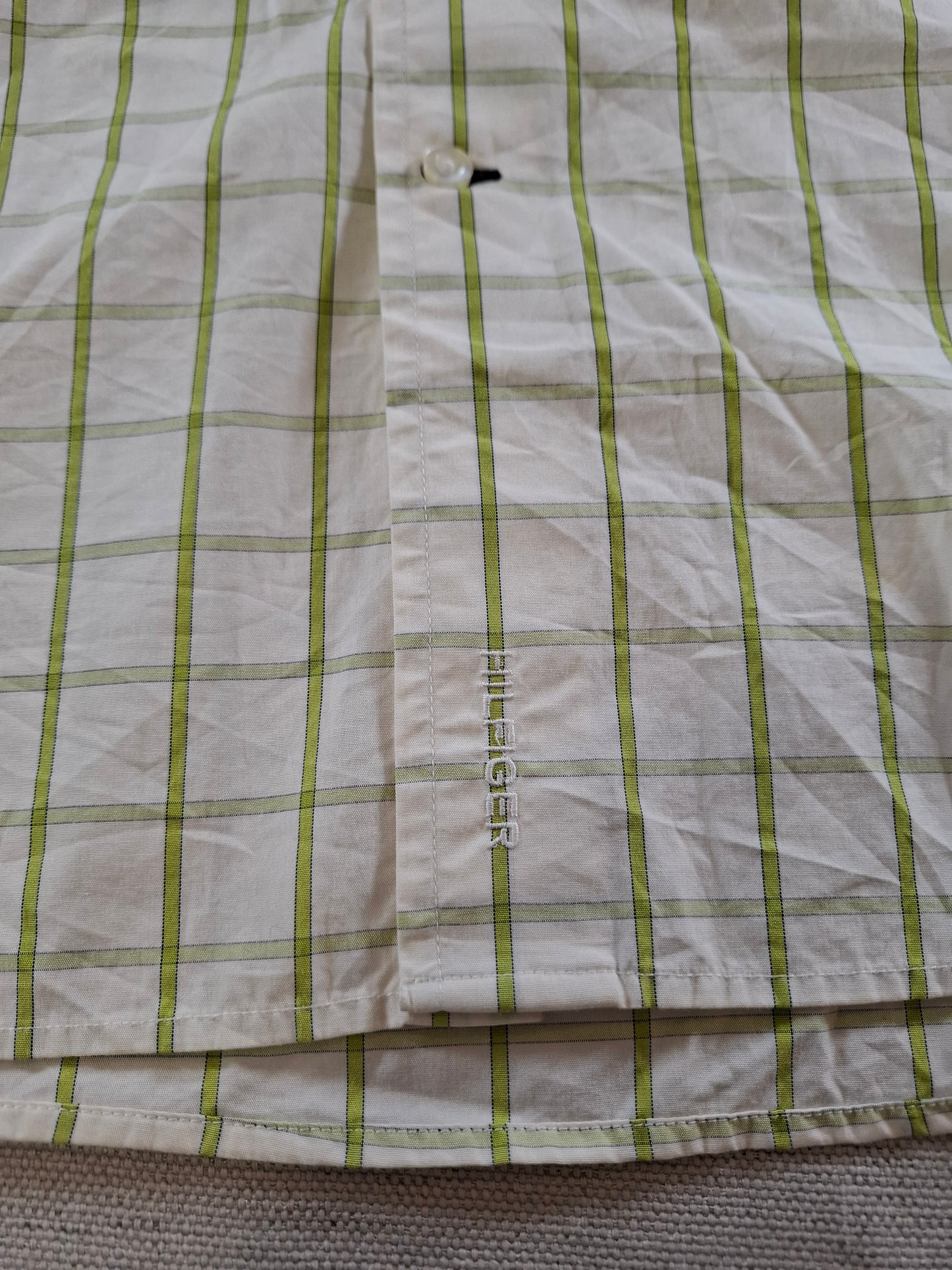 001093 Tommy Hilfiger Button down shirt size 16,5-17 / L Green/ White checkered