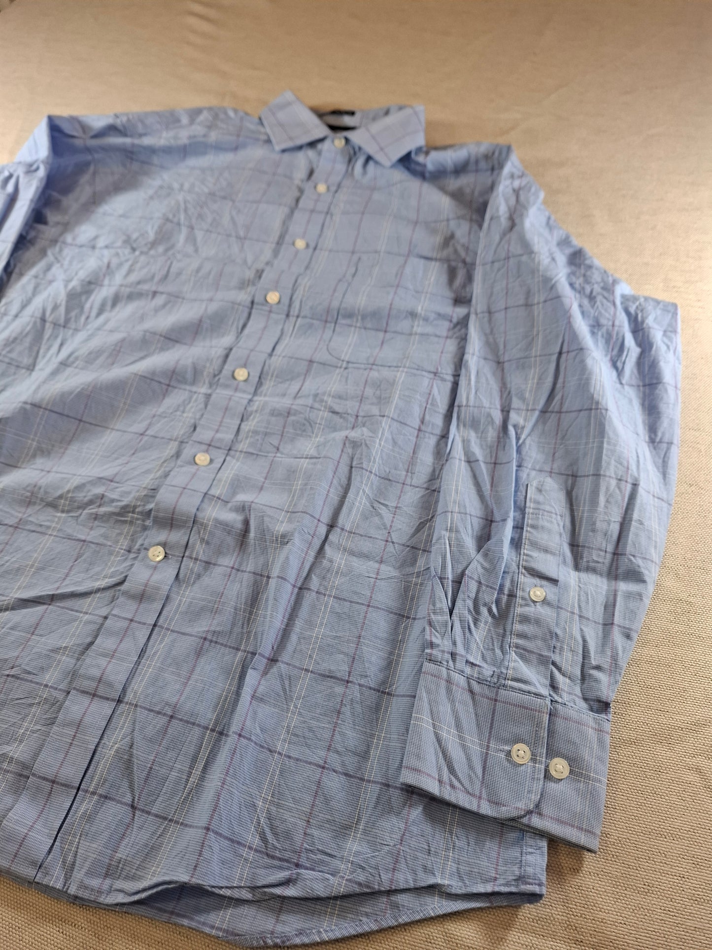 001095 Tommy Hilfiger Button down shirt size 16,5 / 32-33 / L Blue/ White/ Red checkered