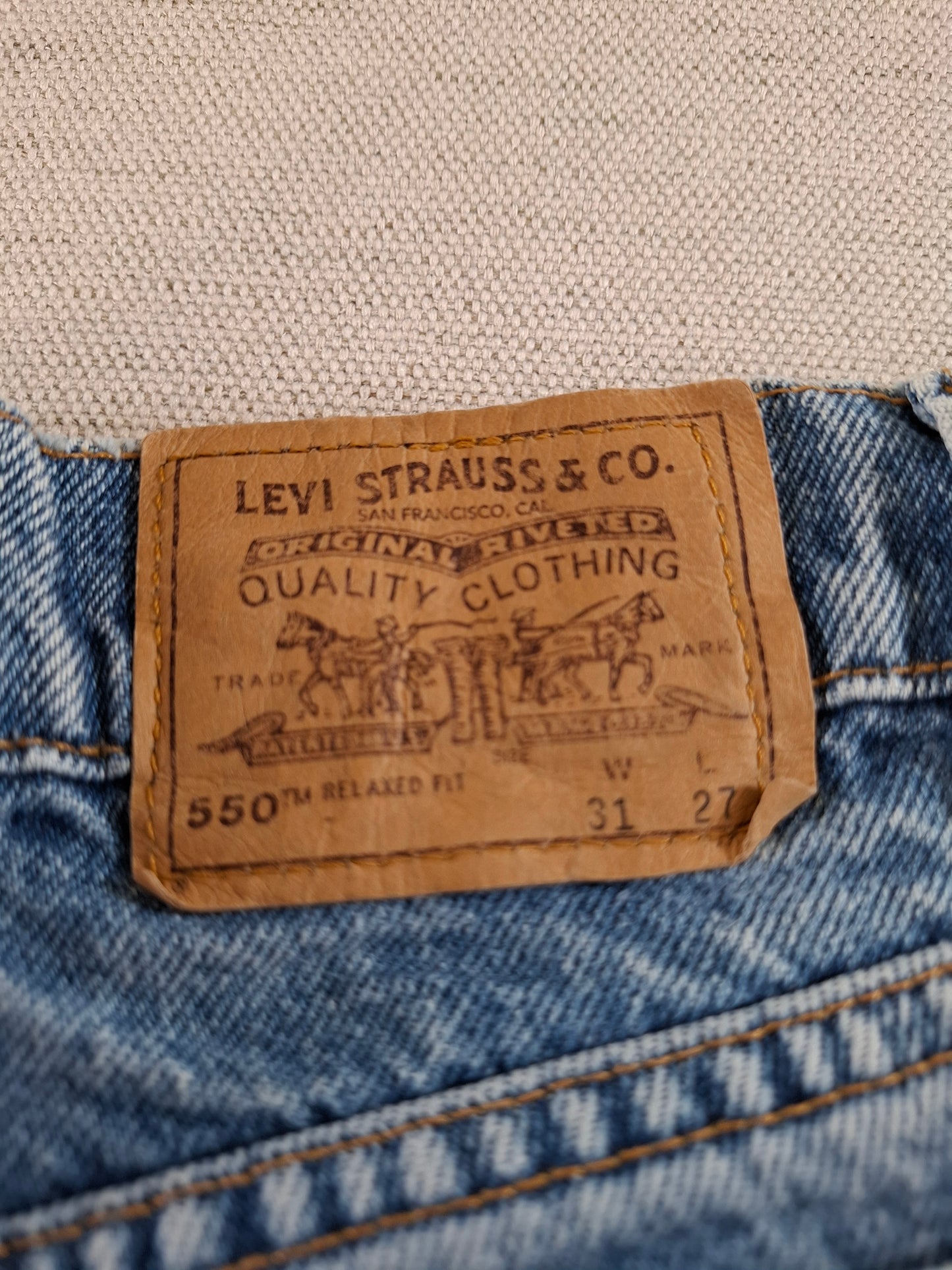 000177 Levi's 550 Jeans size 31/27 Blue