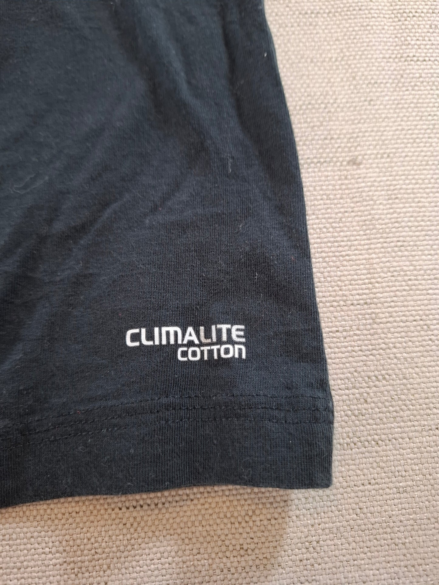 000946 Adidas T-shirt size XL Black