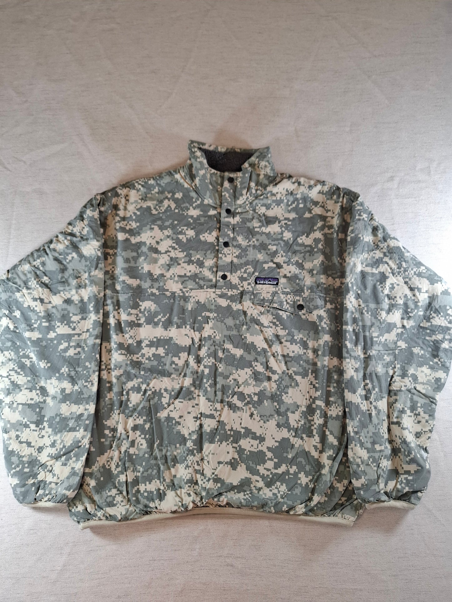 J156 Patagonia jacket UCP cammo/ Brown fleece L