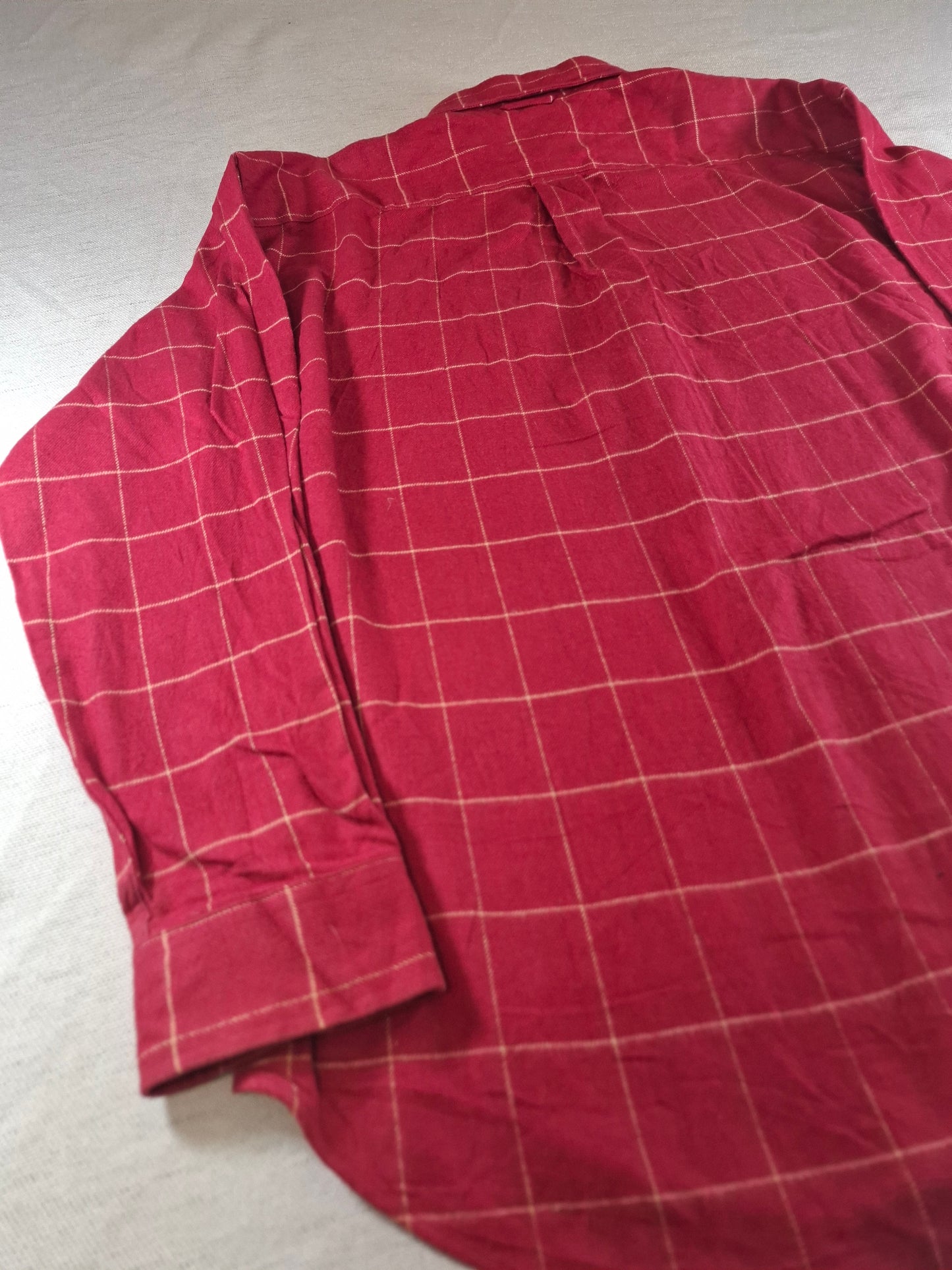 001090 Tommy Hilfiger Button down shirt size L Red/ White checkered