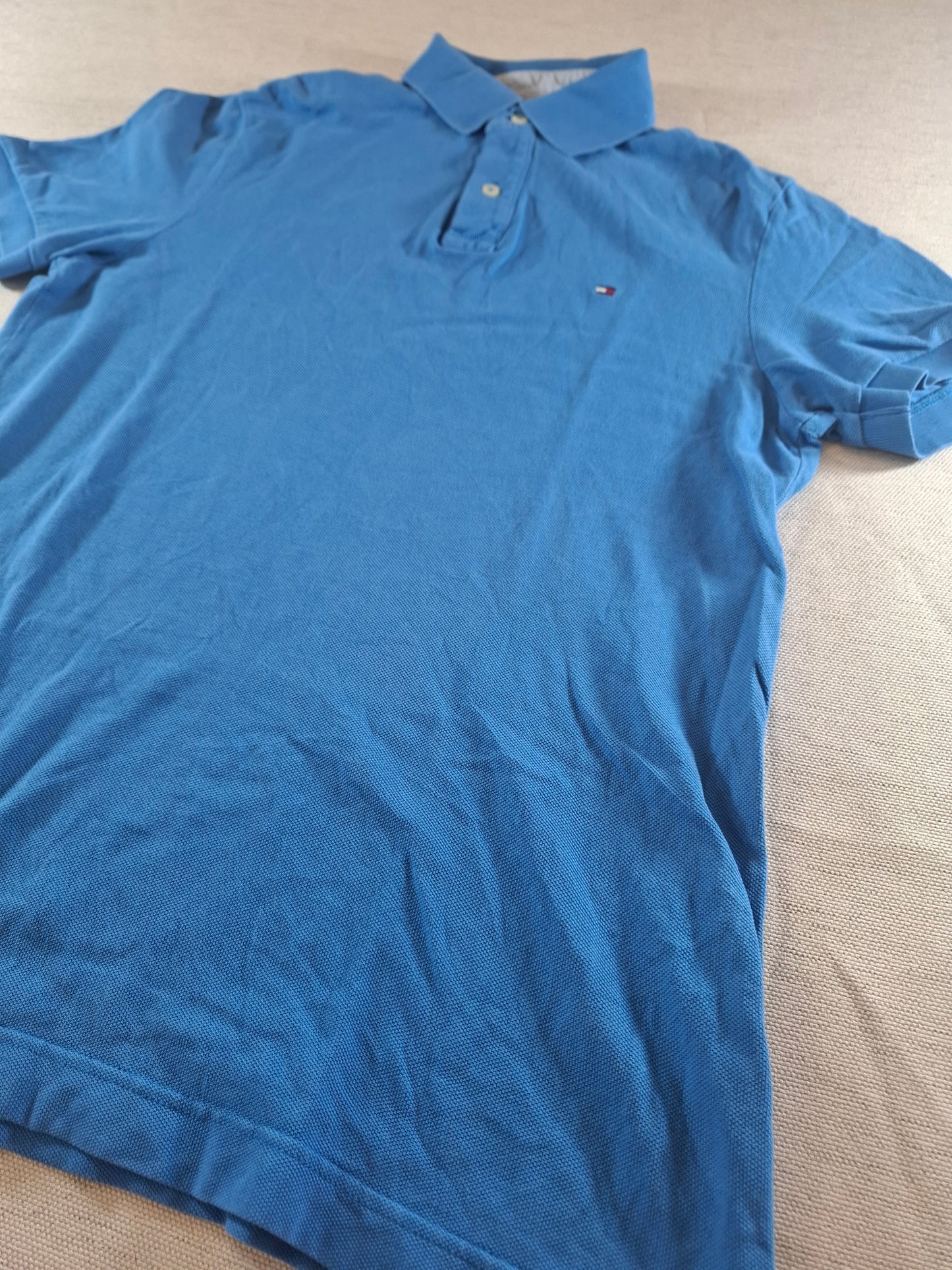 001110 Tommy Hilfiger Polo size M Blue