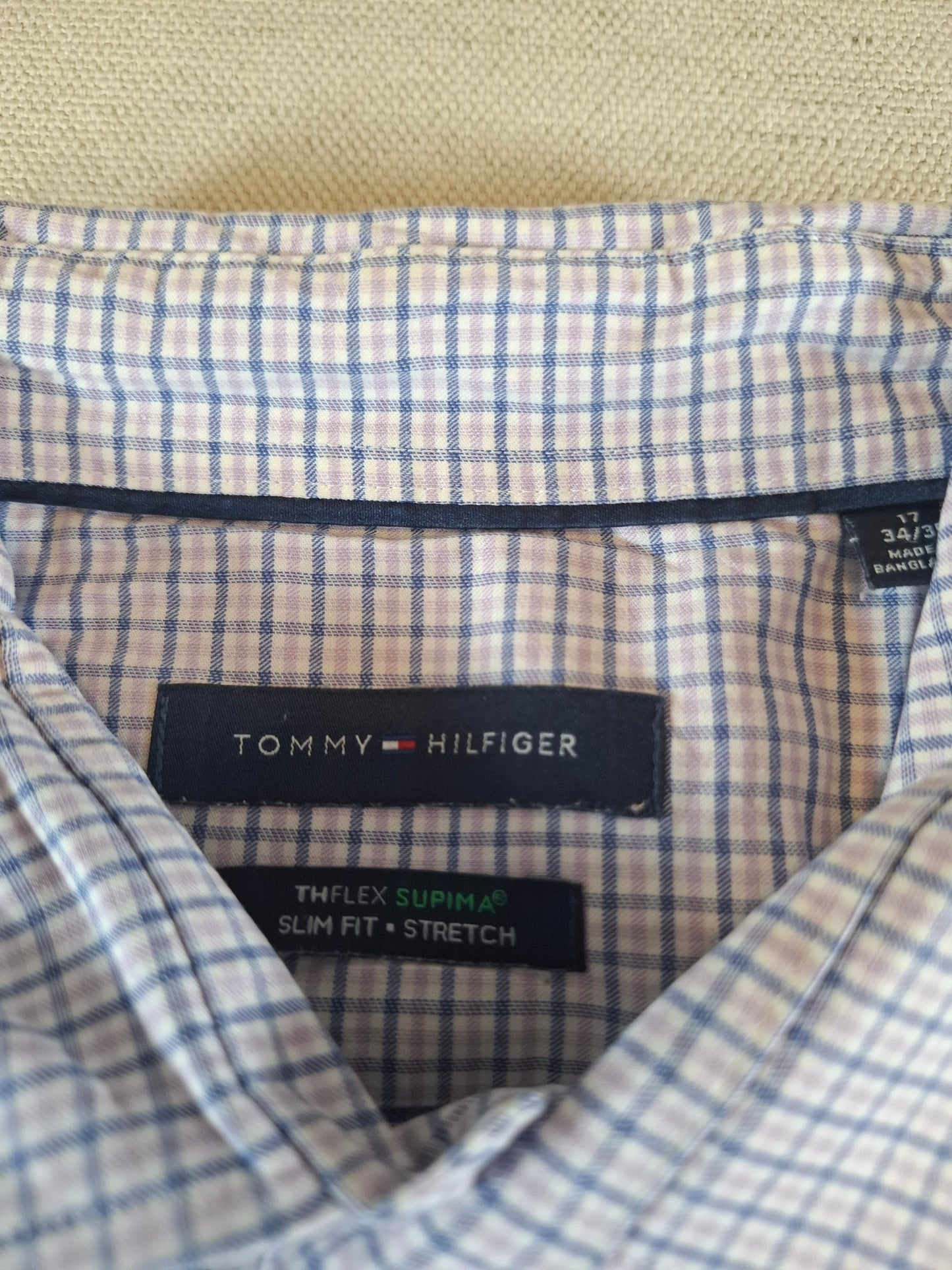 001094 Tommy Hilfiger Button down shirt size 17 / 34-35 Lila/ Blue/ White checkered