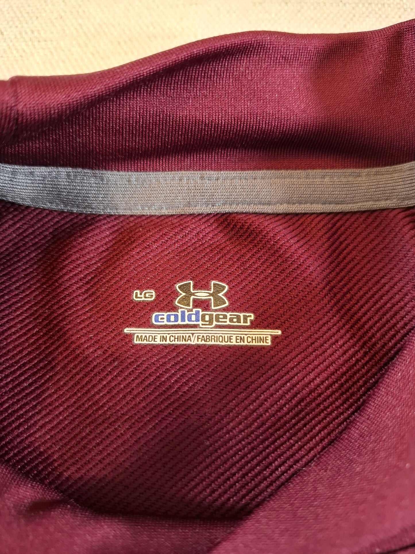 001154 Under Armour Longsleeve t-shirt size L Burgundy/ Grey