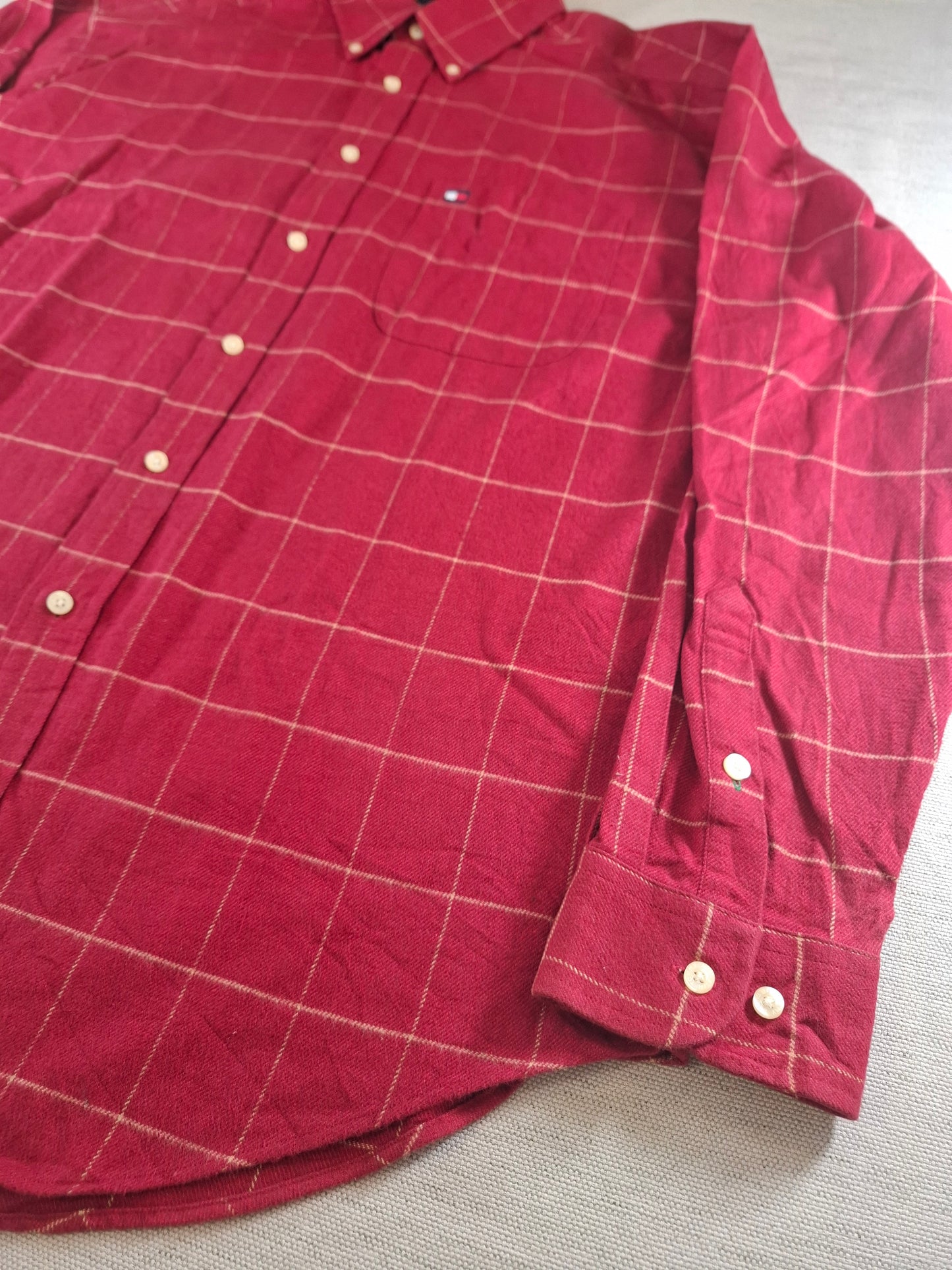 001090 Tommy Hilfiger Button down shirt size L Red/ White checkered