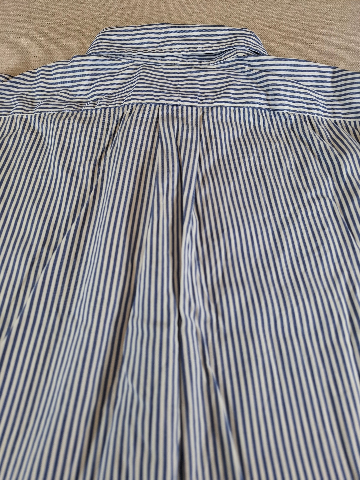 001082 Polo Ralph Lauren Button down shirt size 15.5 / 32-33 Blue/ White striped