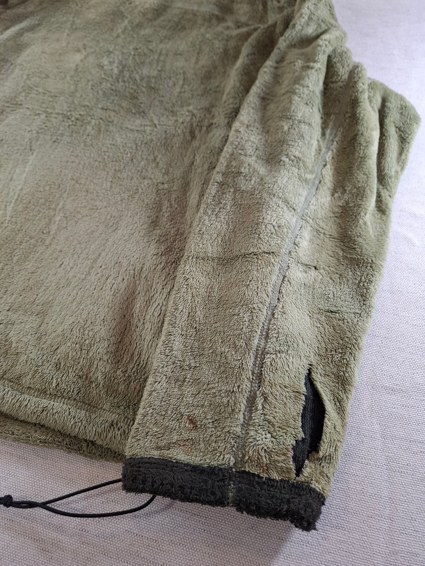 000480 Patagonia Fleece jack size L Army Green