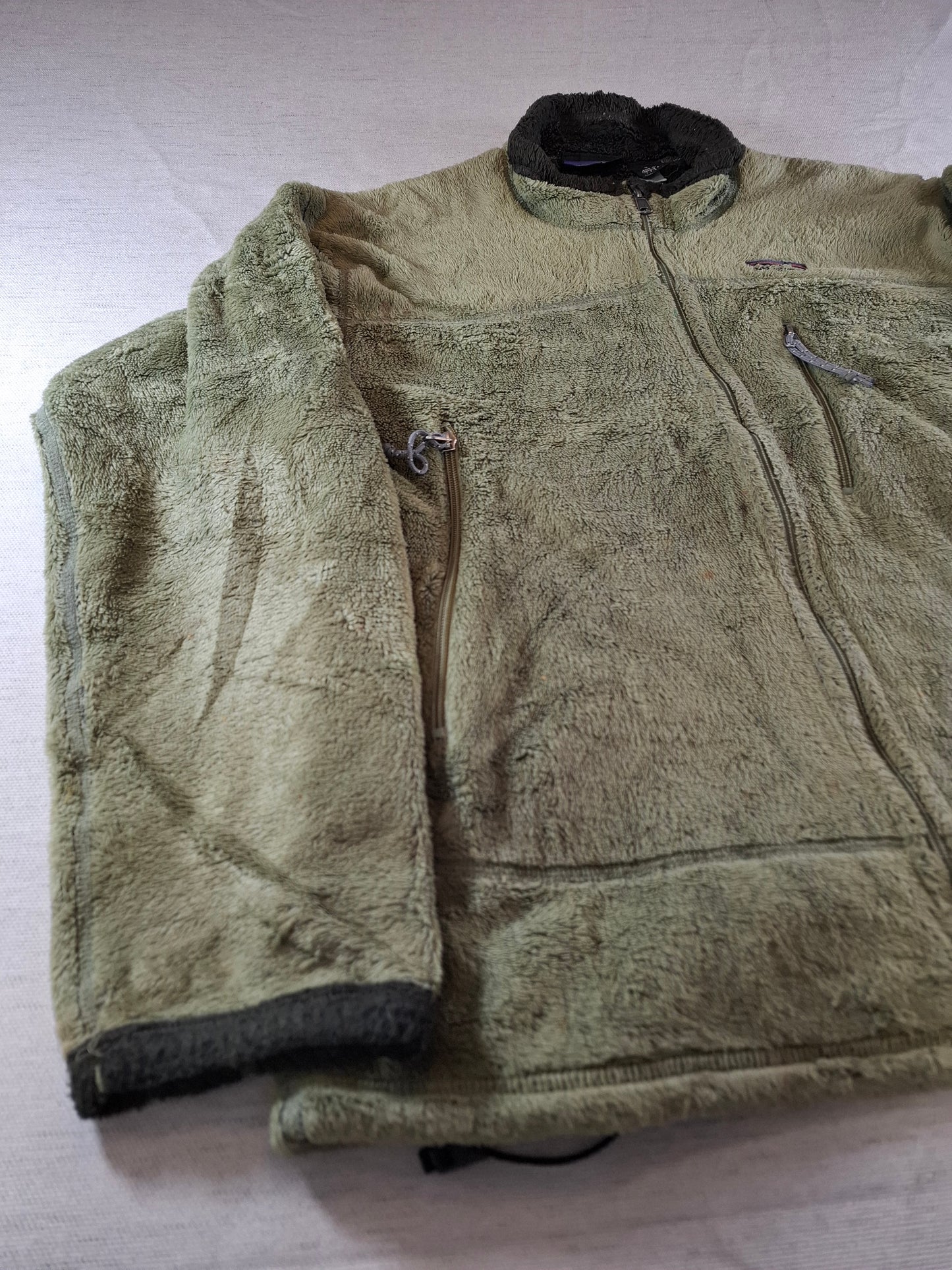 000480 Patagonia Fleece jack size L Army Green
