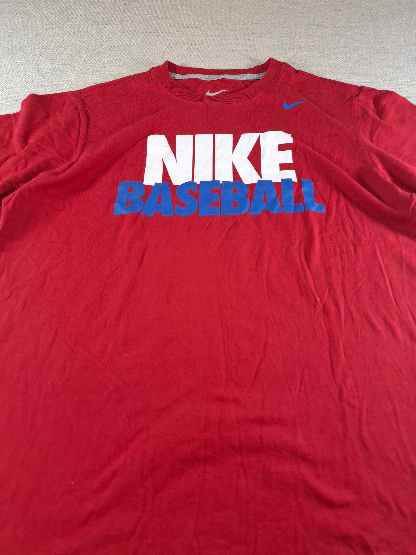 001127 Nike T-shirt size XL Red
