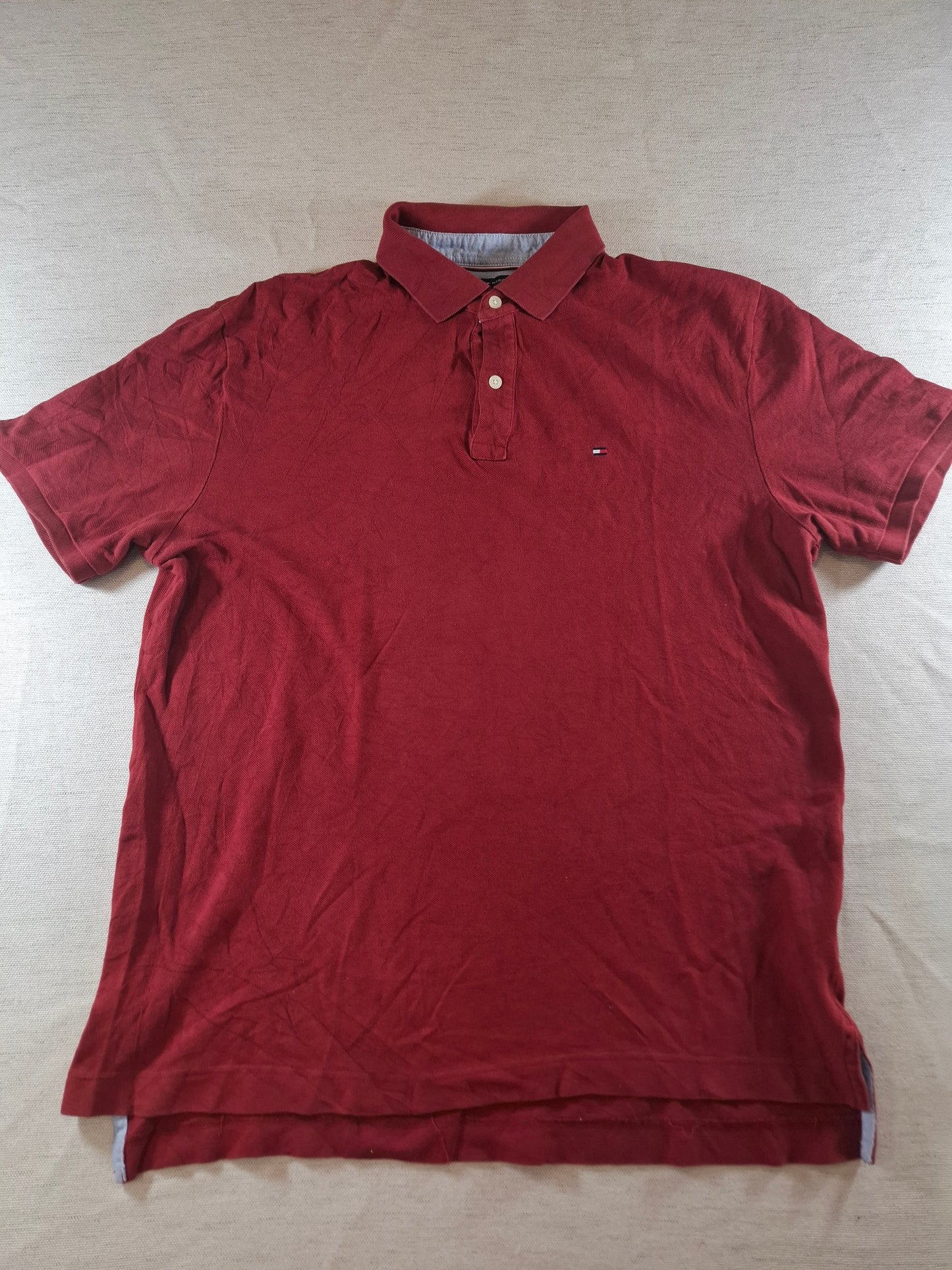 001108 Tommy Hilfiger Polo size L Burgundy