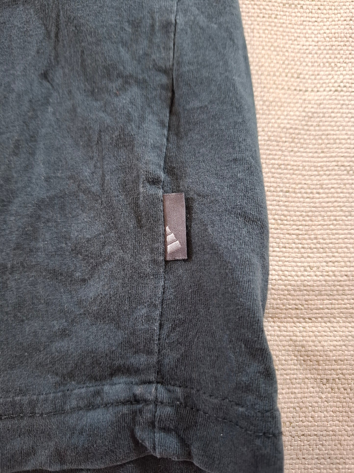 000126 Adidas T-shirt size XL Black