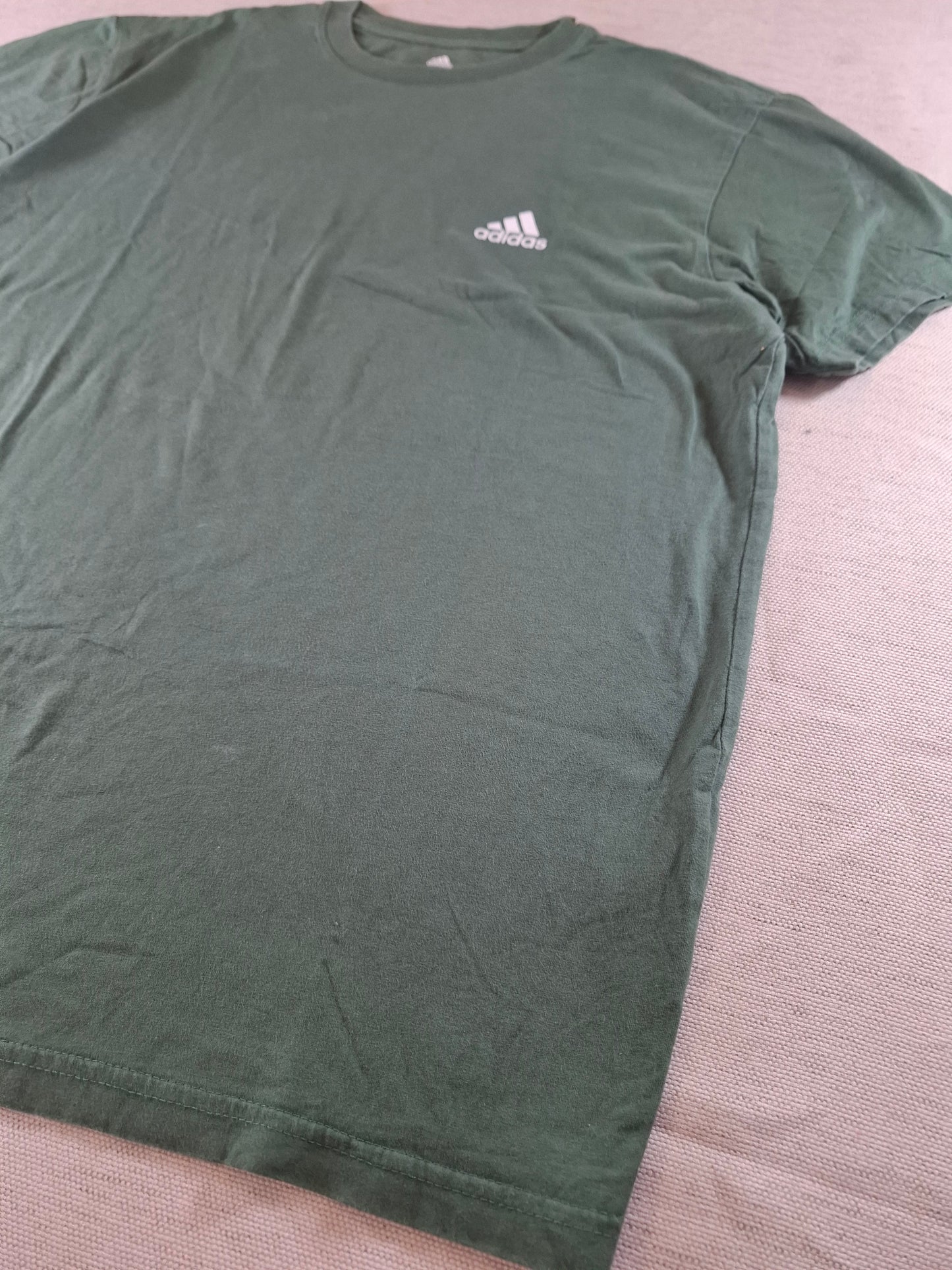 000129 Adidas T-shirt size L Green