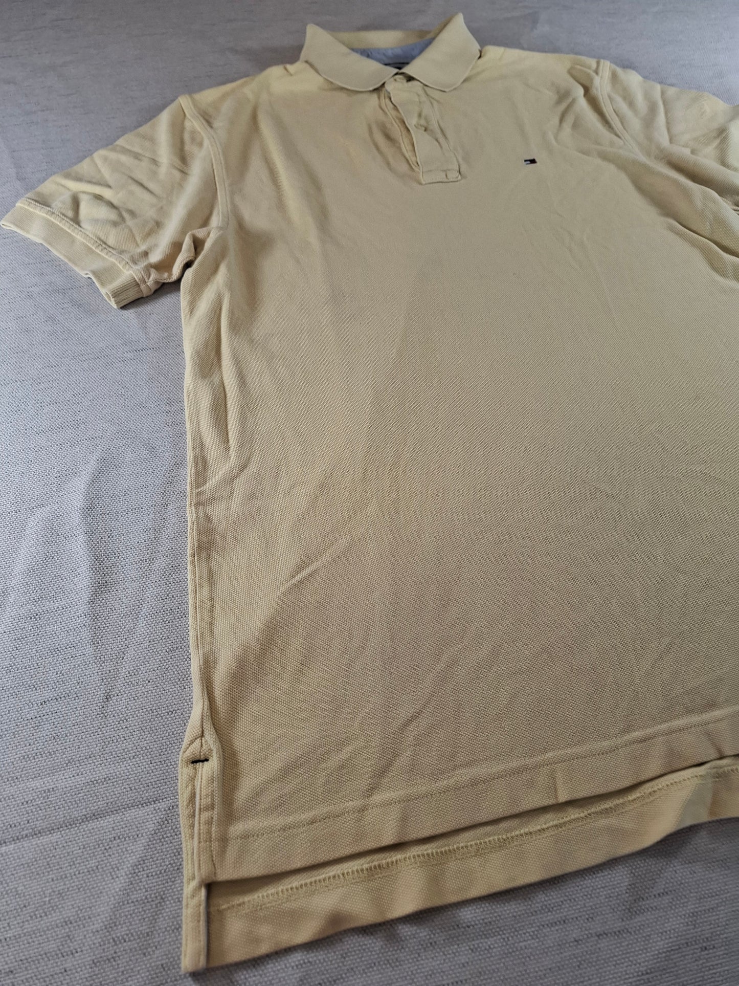 000155 – Tommy Hilfiger Polo – Yellow, Size M