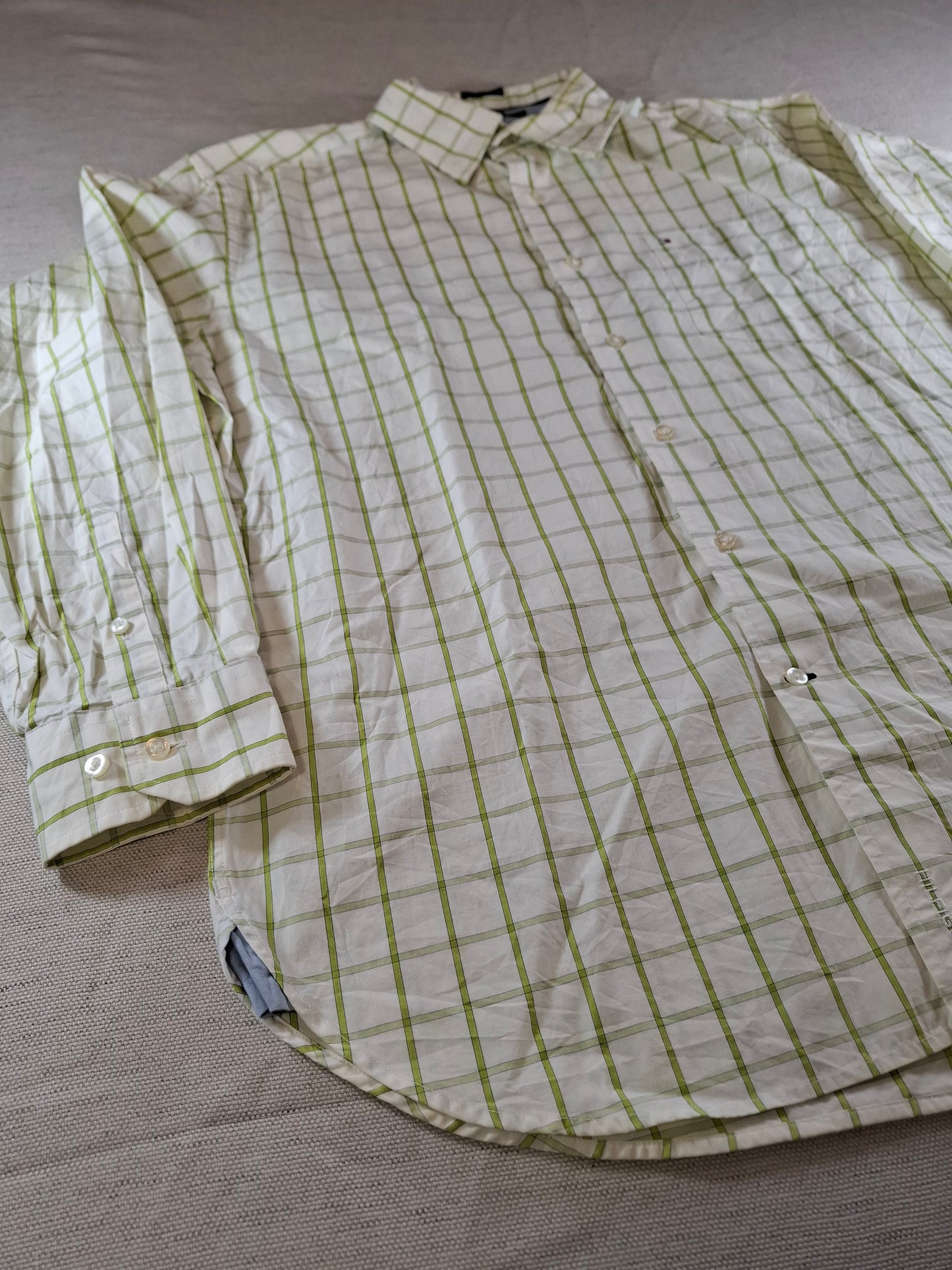 001093 Tommy Hilfiger Button down shirt size 16,5-17 / L Green/ White checkered