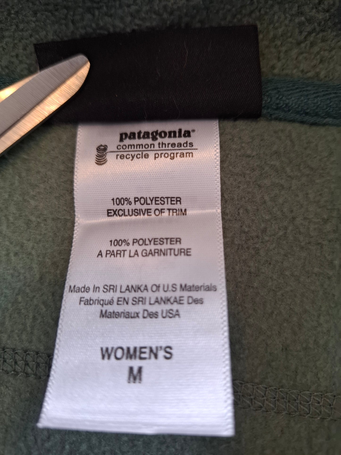 000950 Patagonia Fleece size Women's M Dark green