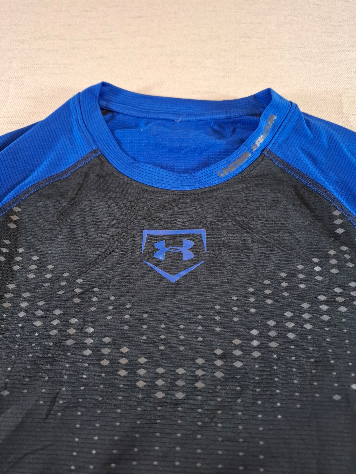 001156 Under Armour Longsleeve t-shirt size S Blue/ Black