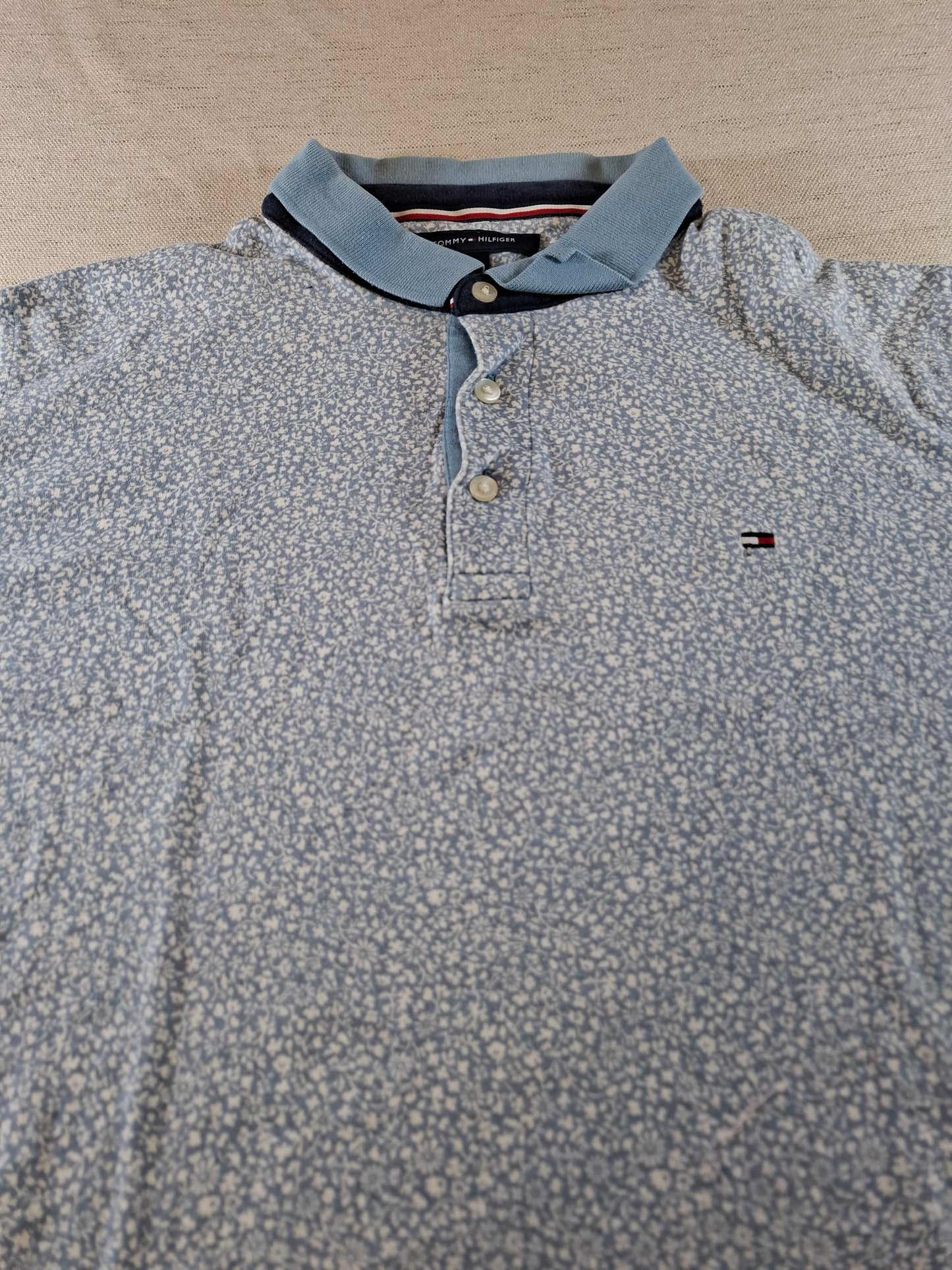 001058 Tommy Hilfiger Polo size L Light blue White