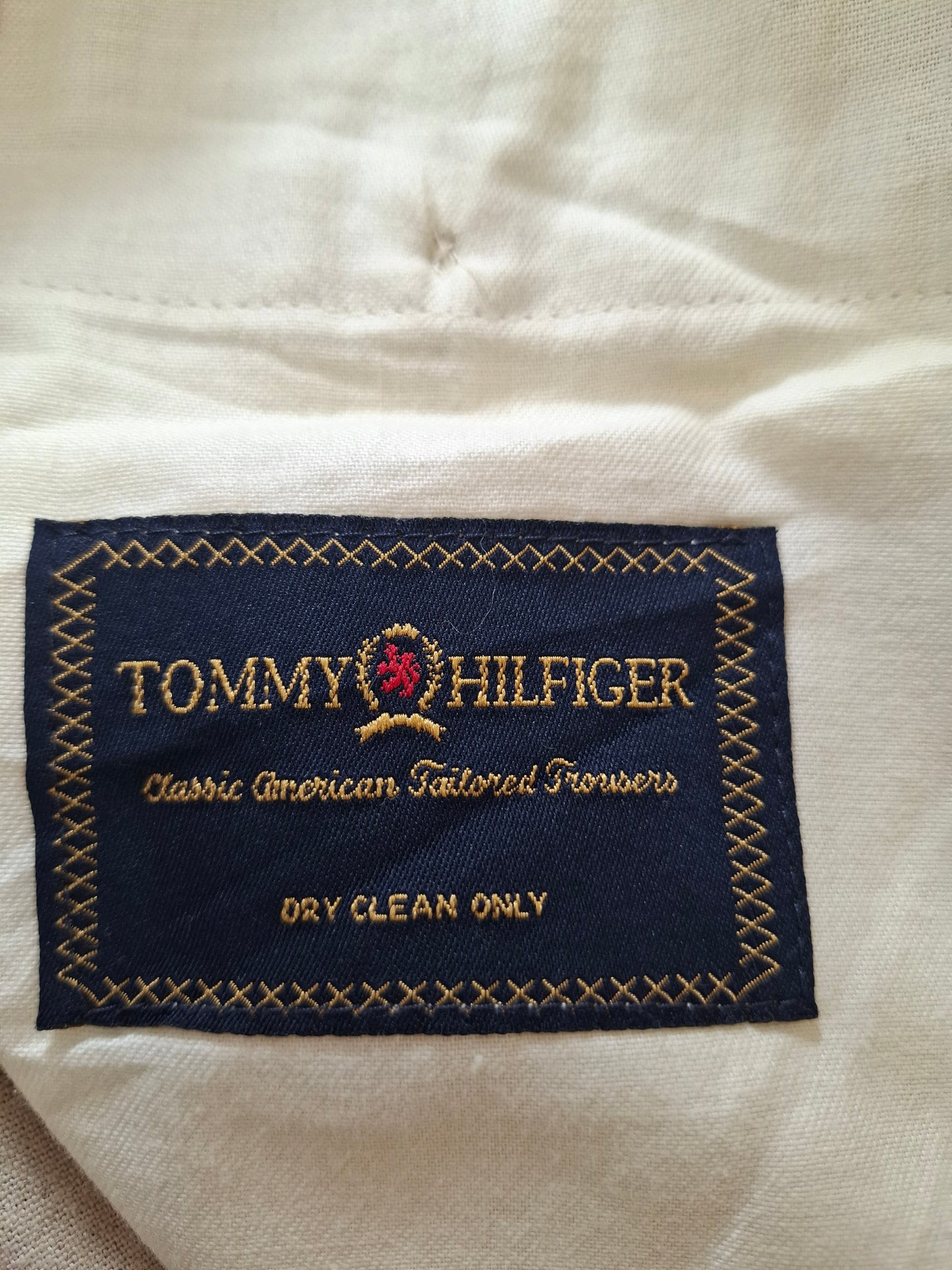 000170 Tommy Hilfiger Chino size 38/30 Khaki